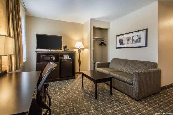 Quality Inn and Suites Decorah